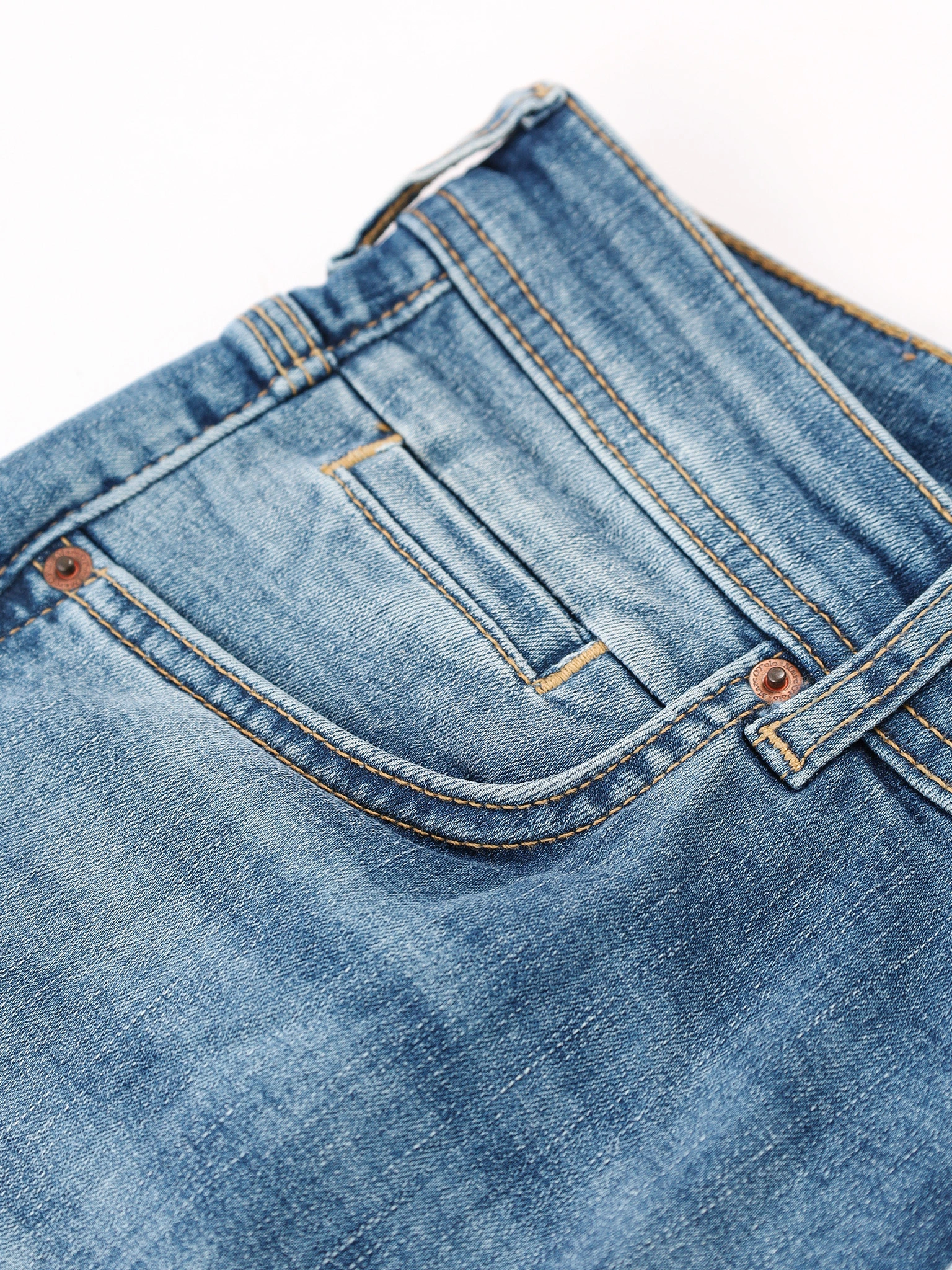 Джинсы голубого цвета из смесового хлопка